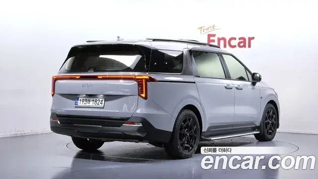 Kia Carnival 2024 — Şəkil 2/20