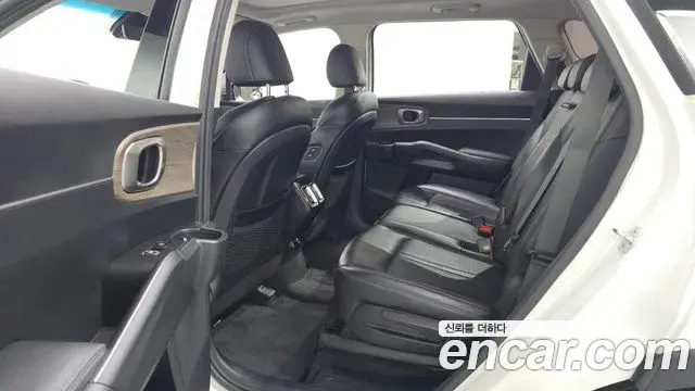 Kia Sorento 2021 — Photo 11/20