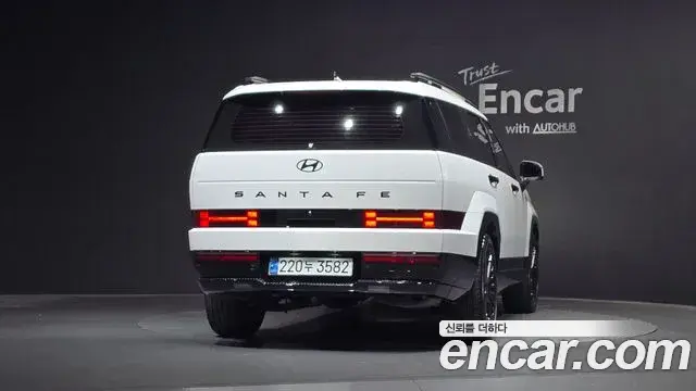 Hyundai Santa Fe 2025 — Photo 4/20