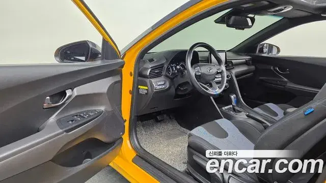 Hyundai Veloster 2018 — Şəkil 8/20