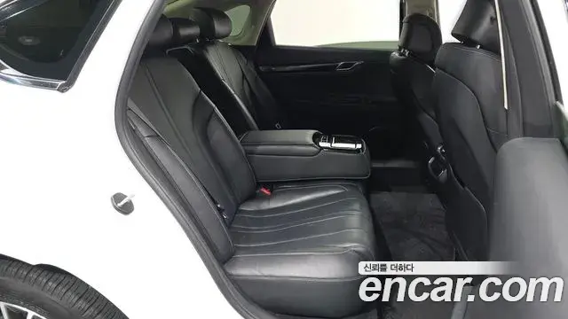 Genesis Electrified G80 2021 — Şəkil 13/20