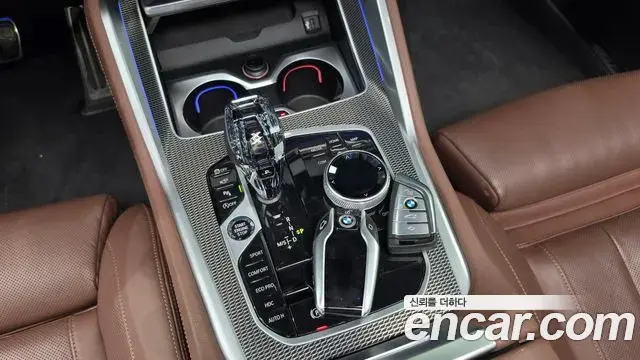BMW X6 2021 — Photo 8/20