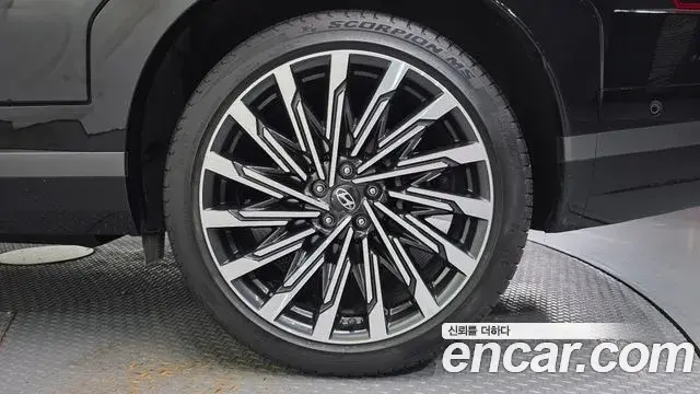 Hyundai Santa Fe 2023 — Photo 5/20