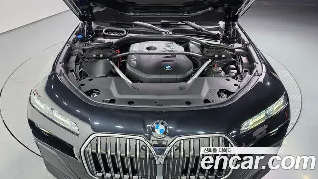 BMW 7 Series 2024 — Photo 6/20