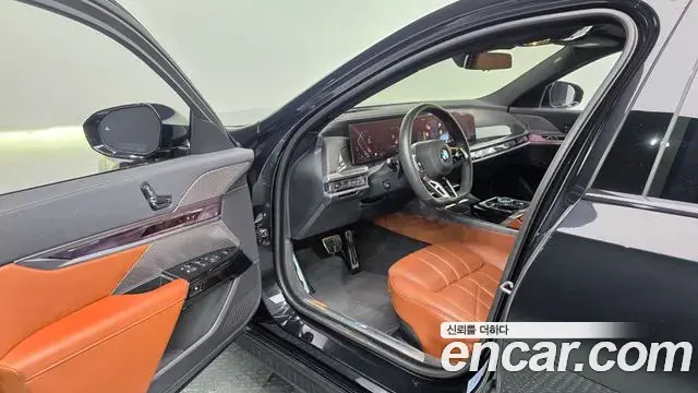 BMW 7 Series 2024 — Photo 10/20