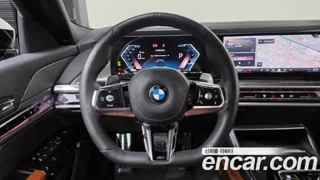 BMW 7 Series 2024 — Photo 13/20