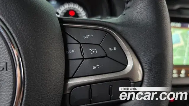 Jeep Renegade 2022 — Фото 16/20