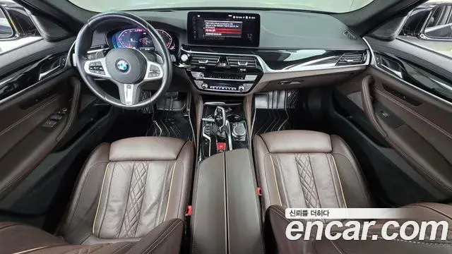 BMW 5 Series 2021 — Photo 7/20
