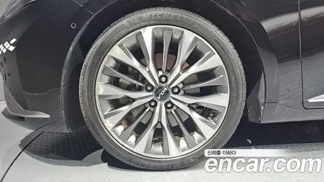 Kia K8 2021 — Photo 5/20