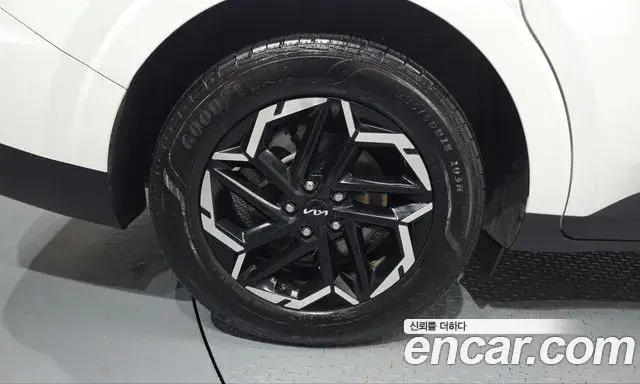 Kia Carnival 2024 — Photo 5/20
