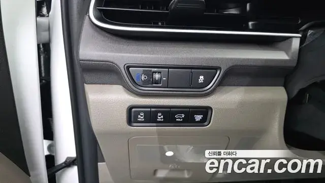 Kia Carnival 2024 — Photo 18/20