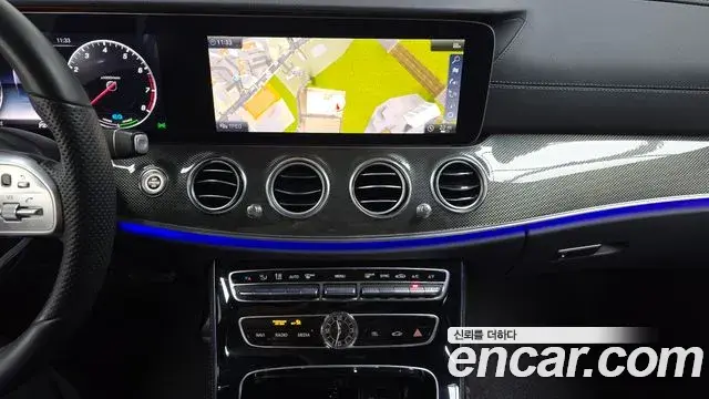 Mercedes-Benz E-Class 2019 — Фото 12/20