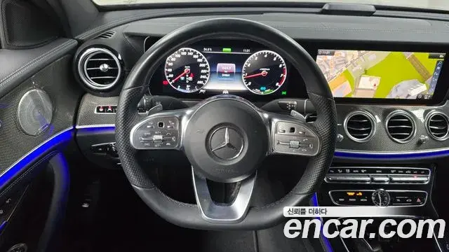 Mercedes-Benz E-Class 2019 — Фото 13/20