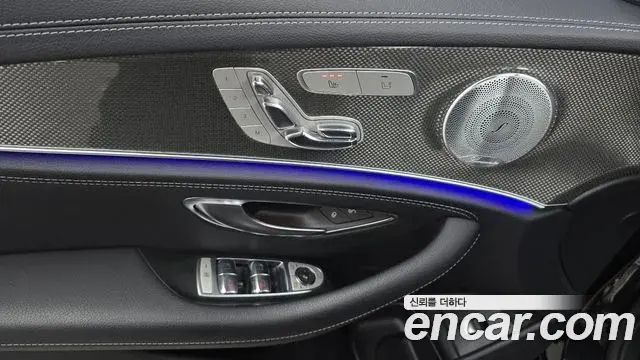 Mercedes-Benz E-Class 2019 — Фото 17/20