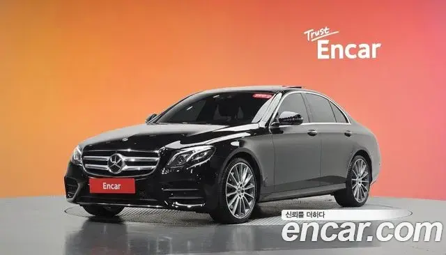Mercedes-Benz E-Class 2019 — Фото 1/20