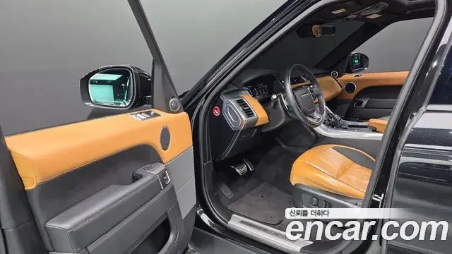 Land Rover Range Rover Sport 2019 — Photo 10/20
