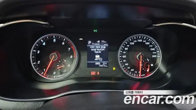 Genesis G70 2018 — Photo 8/20
