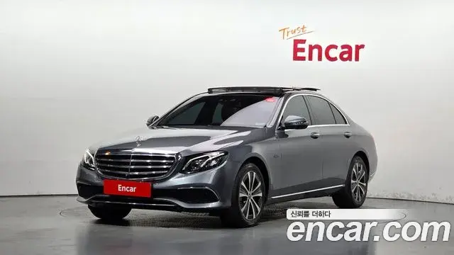 Mercedes-Benz E-Class 2019 — Şəkil 20/20