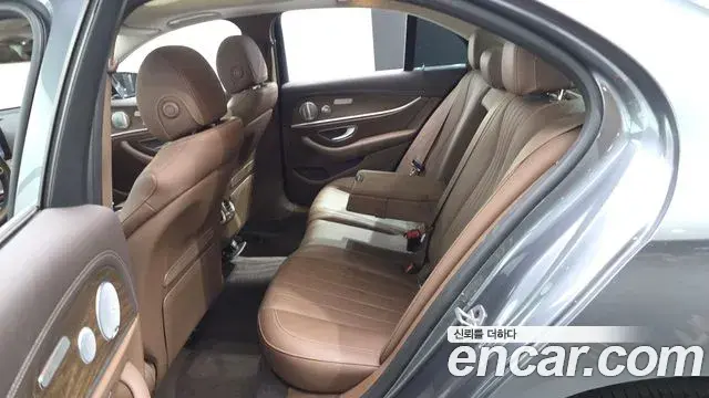 Mercedes-Benz E-Class 2019 — Şəkil 11/20