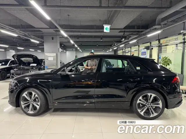 Audi Q7 2026 — Photo 1/16