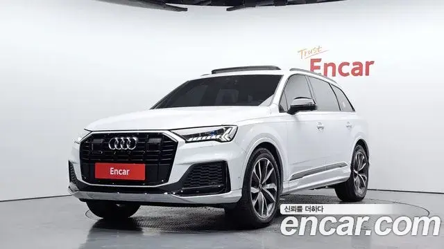Audi Q7 2023 — Photo 1/20