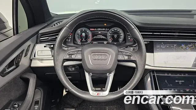 Audi Q7 2023 — Photo 12/20