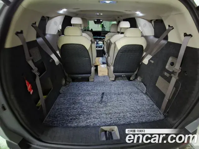 Kia Carnival 2025 — Şəkil 13/16