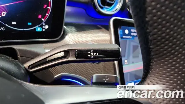 Mercedes-Benz C-Class 2026 — Photo 8/20