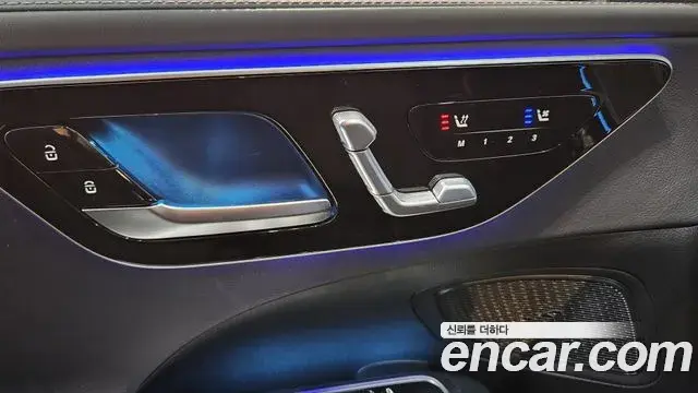 Mercedes-Benz C-Class 2026 — Photo 10/20