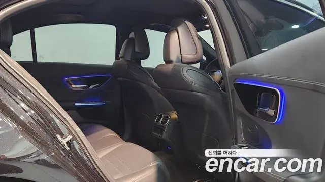 Mercedes-Benz C-Class 2026 — Photo 13/20