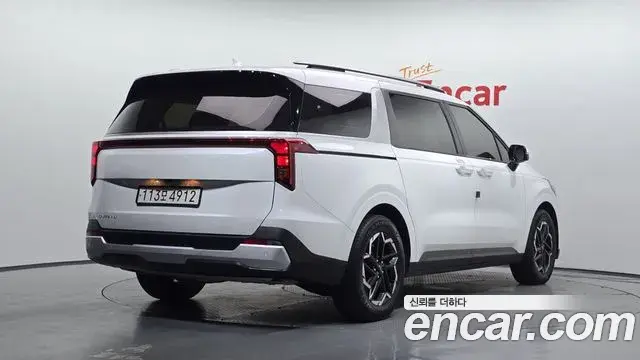 Kia Carnival 2024 — Photo 2/20