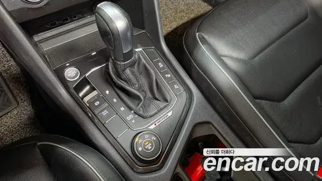 Volkswagen Tiguan 2020 — Photo 8/20