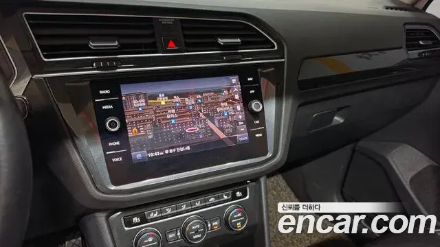 Volkswagen Tiguan 2020 — Photo 13/20