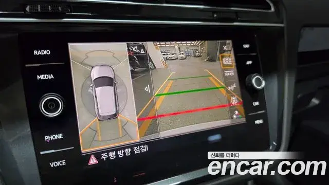Volkswagen Tiguan 2020 — Photo 14/20