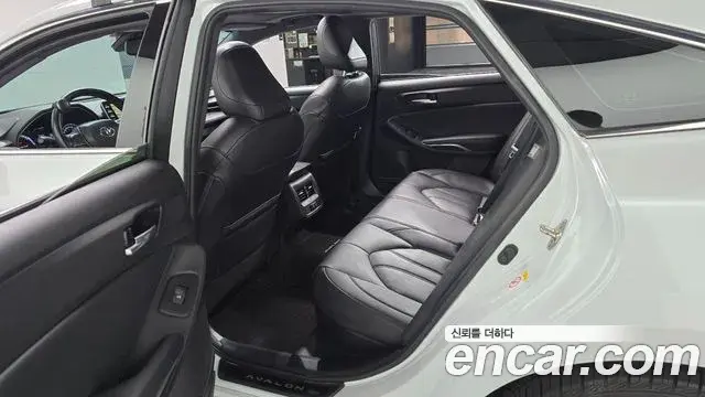 Toyota Avalon 2019 — Photo 11/20