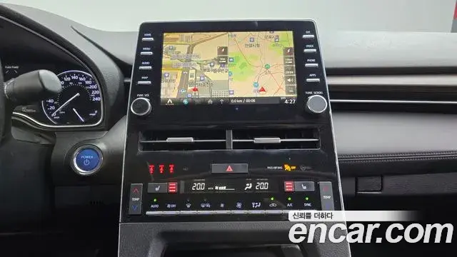 Toyota Avalon 2019 — Photo 12/20