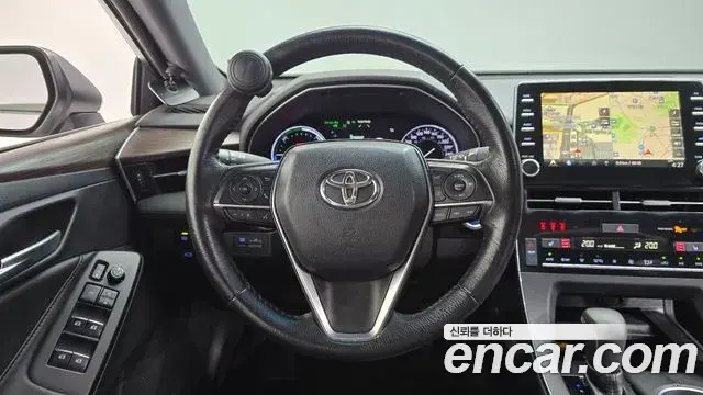 Toyota Avalon 2019 — Photo 13/20