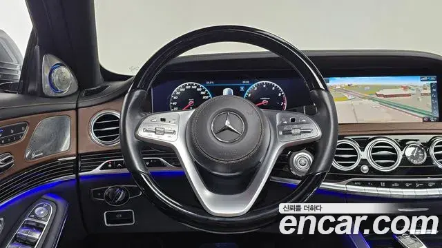 Mercedes-Benz S-Class 2020 — Photo 13/20
