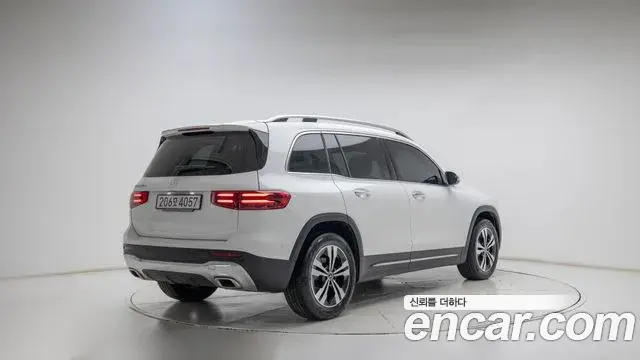 Mercedes-Benz GLB-Class 2025 — Şəkil 1/18