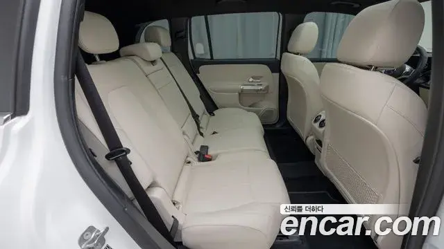 Mercedes-Benz GLB-Class 2025 — Şəkil 9/18