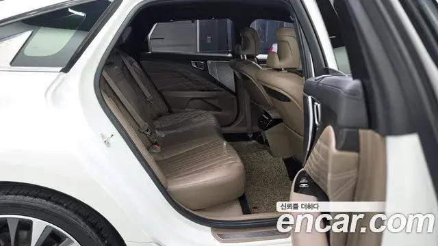 Kia K8 2021 — Photo 12/20