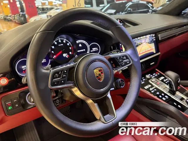 Porsche Cayenne 2023 — Photo 8/20