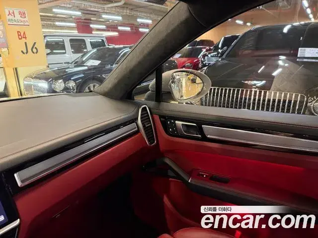 Porsche Cayenne 2023 — Photo 11/20