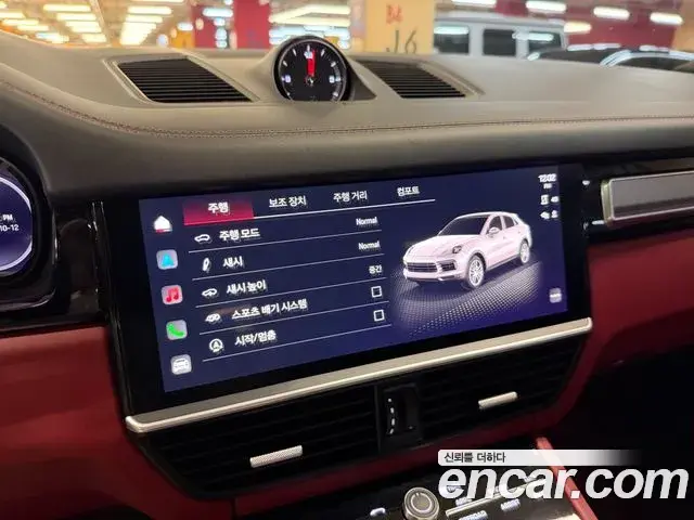 Porsche Cayenne 2023 — Photo 12/20