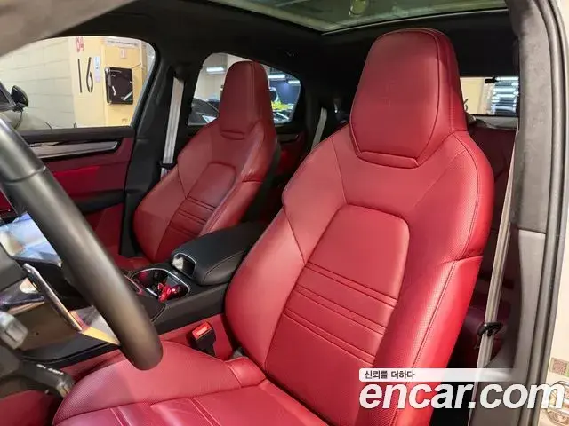 Porsche Cayenne 2023 — Photo 15/20