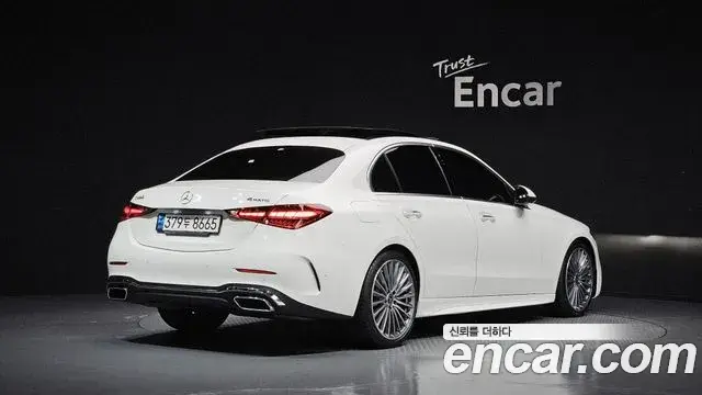 Mercedes-Benz C-Class 2023 — Photo 2/20