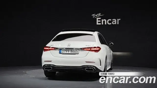 Mercedes-Benz C-Class 2023 — Photo 4/20