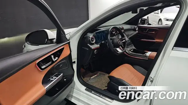 Mercedes-Benz C-Class 2023 — Photo 10/20