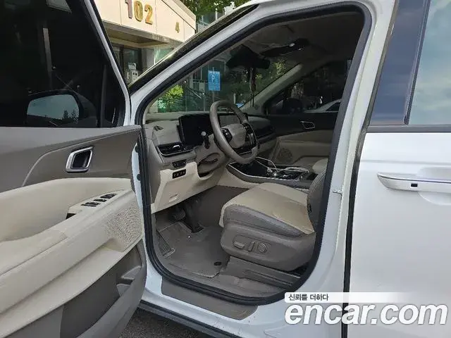 Kia Carnival 2025 — Photo 7/20
