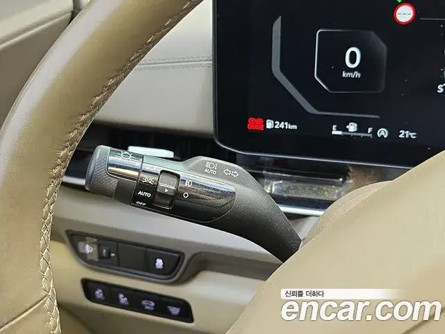 Kia Carnival 2025 — Photo 17/20